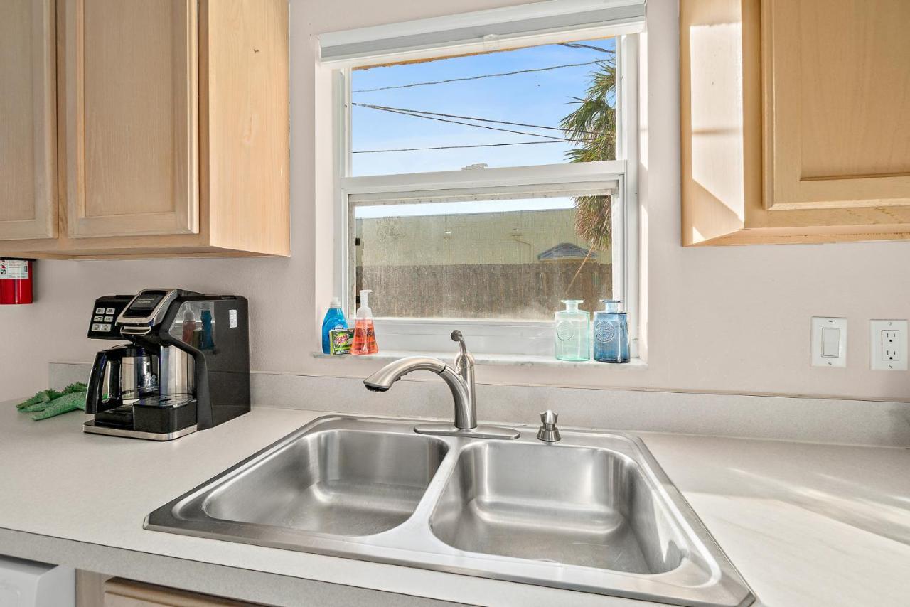 Sunset Serenity - 3Br Beach Townhome With Outdoor Patio - New Hot Tub, Steps To Ocean Fun! Melbourne Eksteriør billede